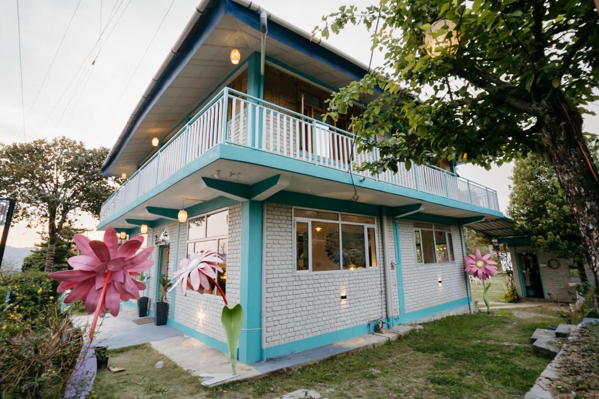 The Hood Bīr Exterior foto