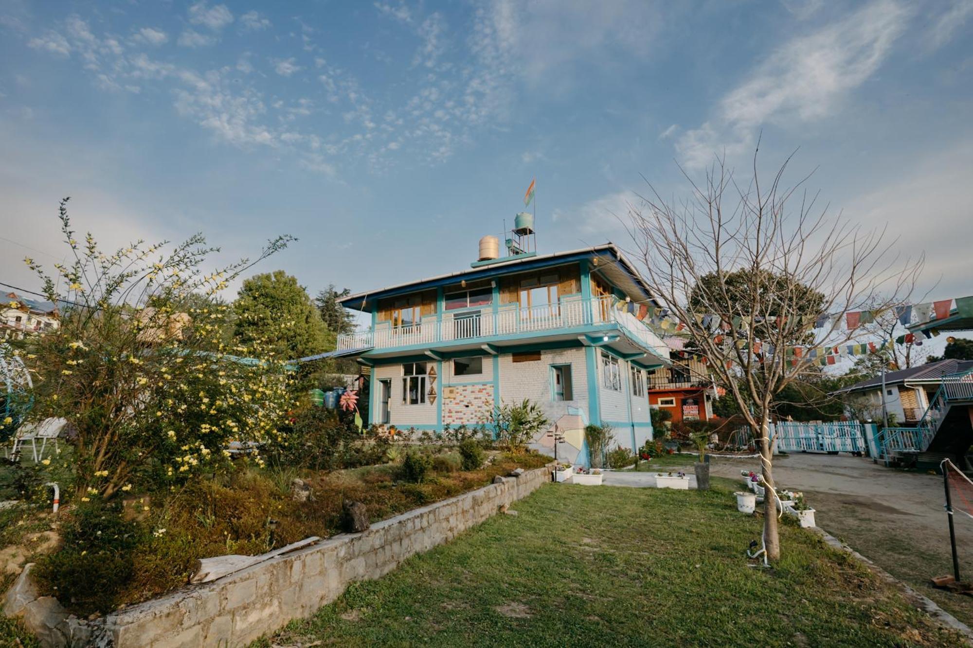 The Hood Bīr Exterior foto