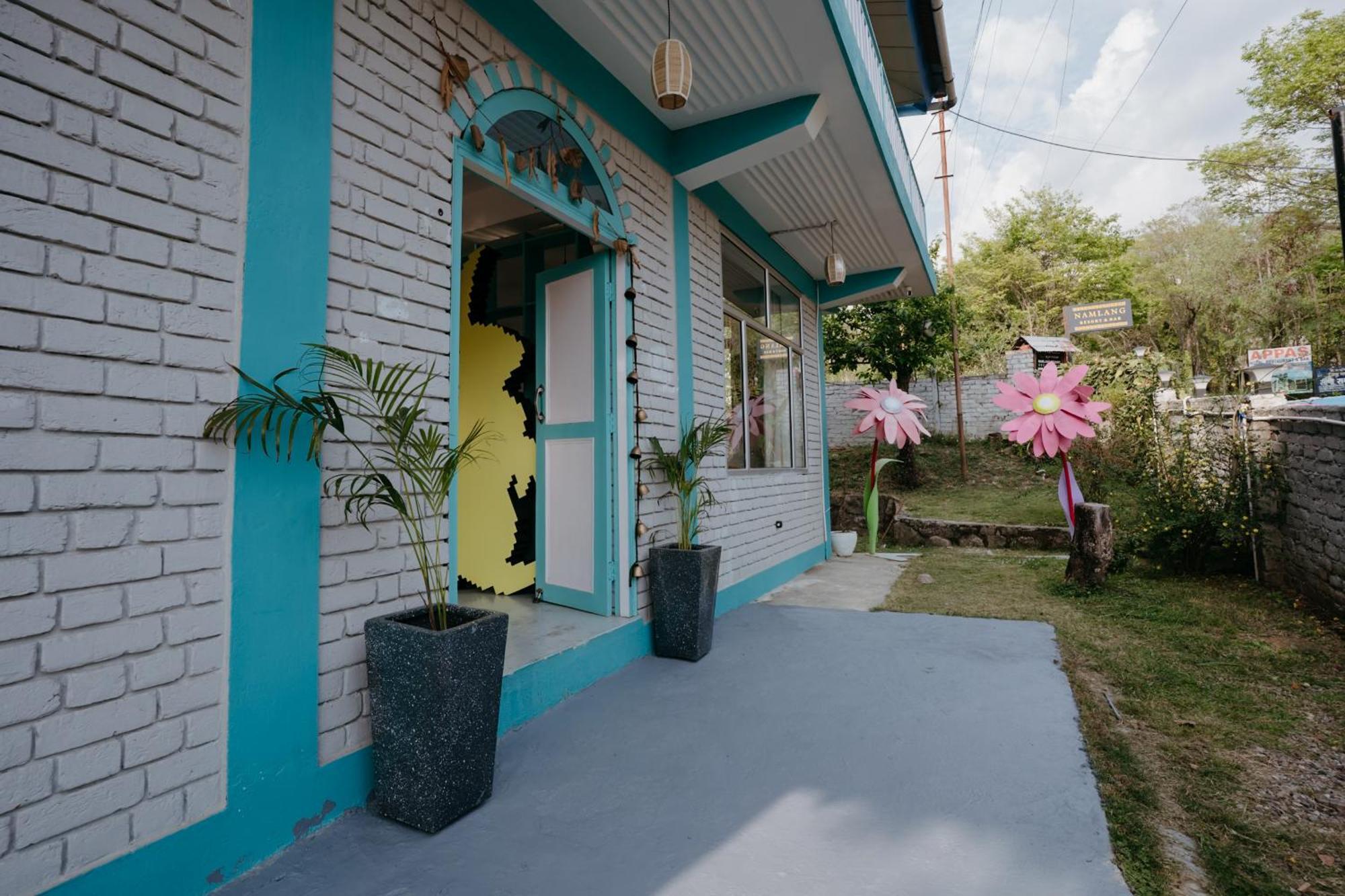 The Hood Bīr Exterior foto