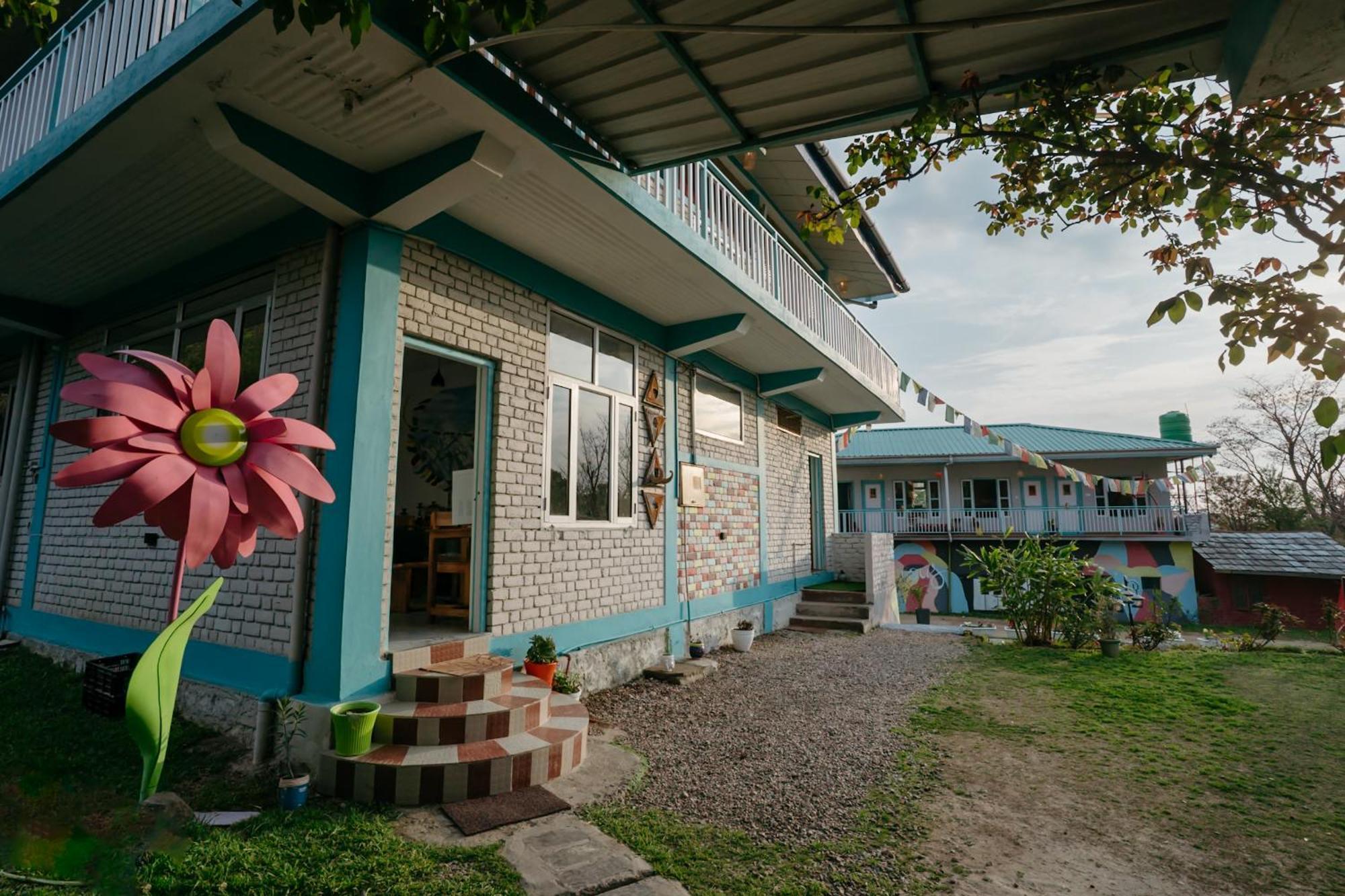 The Hood Bīr Exterior foto